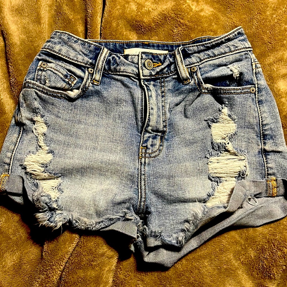 Eunina Kara shorts